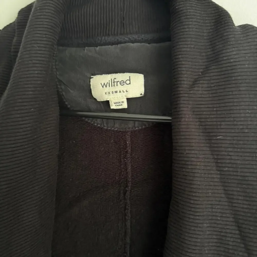 🖤 Aritzia Wilfred Relaxed Diderot Cocoon Cardigan Sweater Black Studded - Picture 4 of 8